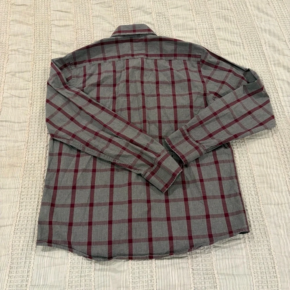 UNTUCKit Men’s Slim Fit Plaid Button Down Shirt Gray Burgundy‎ Large